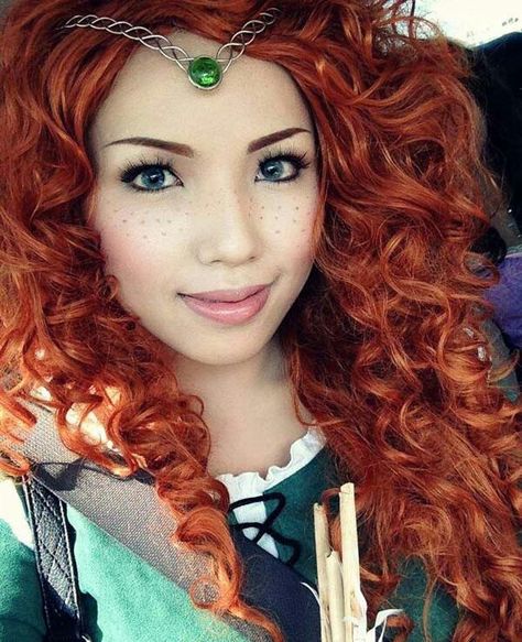 This is awesome! Merida from Brave make up Merida From Brave, Merida Costume, Merida Cosplay, Inspired Costumes, Theatre Makeup, Youtube Sensation, Merida Brave, Make Up Videos, This Girl Can