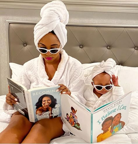 Mom And Daughter Shoot, Mommy And Me Valentines Day Photo Shoot, Mommy Goals Black, Mommy And Baby Photo Shoot, Mom And Toddler Photoshoot, New Mom Aesthetic, Mom And Daughter Photo Ideas, Mommy Daughter Photography, Mom Daughter Photos