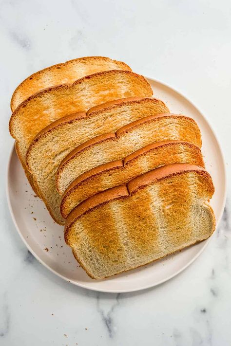 How to Make Toast in the Oven Toast For A Crowd, Brunch Ideas For A Crowd, Toast In The Oven, Toast Bread, Bread Toast, Large Crowd, Brunch Recipes, The Oven, Toast