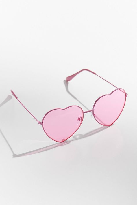 60s Sunglasses, Korean Glasses, Heart Glasses, Eyewear Trends, Trendy Glasses, Cute Sunglasses, Cute Glasses, Shaped Sunglasses, Cool Glasses