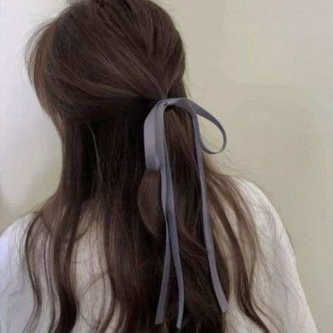 belle aesthetic ~ Belle Aesthetic, Ribbon Hairstyle, Peinados Fáciles Para Cabello Corto, Ribbon Hair, Dream Hair, Aesthetic Hair, Pretty Hairstyles, Aesthetic Girl, Hair Looks