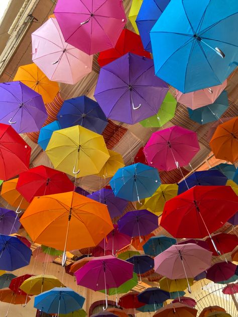 Umbrella Ceiling, Funny Feelings, Dressing Rooms, Window Displays, Mary Poppins, Window Display, Ceiling Design, Umbrella, Product Launch