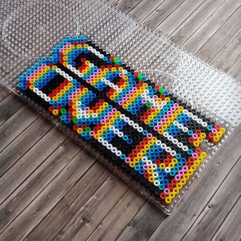 Peler Beads Door, Hamma Beads Ideas, Easy Perler Bead Patterns, Pearl Beads Pattern, Easy Perler Beads Ideas, Art Perle, Hama Beads Design, Perler Bead Designs, Perler Bead Templates