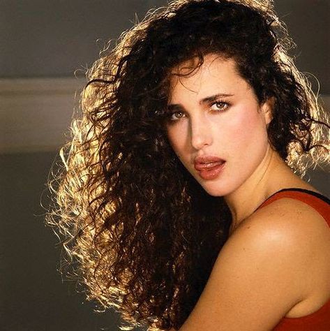 Andie MacDowell, 1990's. Greystoke The Legend Of Tarzan, Andie Macdowell Hair, Andie Macdowell Style, Andie Mcdowell, Cheryl Hines, Andie Macdowell, 20th Century Fashion, Pin Up Hair, Celebrity Trends