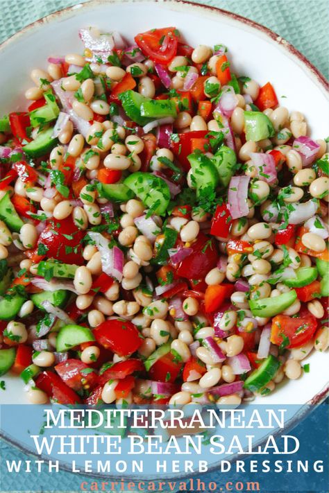 Mediterranean White Bean Salad - Quick, easy and healthy #whitebeansalad #Mediterraneansalad #sidesalad #summerrecipe #beansalad via @carriecarvalhoblog Quick Pasta Salad, White Bean Salad Recipes, Healthy Lunch Salad, Mediterranean Diet Food List, Mediterranean Diet Recipes Dinners, Lunch Salad, White Bean Salad, Bean Salad Recipes, Mediterranean Salad