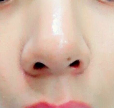 Taehyung Mole Nose, Taehyung Nose Mole, Taehyung Mole, Kim Taehyung Lips, Kim Taehyung Nose, Body Moles Aesthetic, Taehyung Nose, Mole Meaning, Red Moles