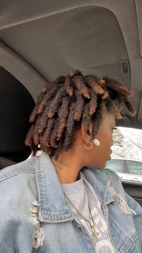 Short Thick Locs Styles, Short Thick Locs, Freeform Dreads, Short Dreads, Perm Rod Set, Dread Hairstyles For Men, Dreads Styles For Women, Short Dreadlocks Styles, Hair Therapy