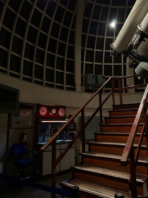 Library With Telescope, Old Observatory Aesthetic, Old Telescope Aesthetic, Victorian Observatory, House Observatory, Telescope Room, La Observatory, Observatory Interior, Observatory Room