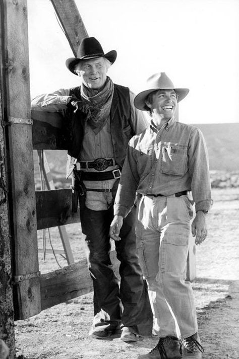 On the set of "City Slickers", 1991.  L to R: Jack Palance, director Ron Underwood.  Palance received an Oscar nomination for Best Supporting Actor for this comedy in which he plays an aging trail boss on a cattle drive for tourists. Jack Palance, Cattle Drive, Trail Boss, City Slickers, Academy Award Winners, Best Supporting Actor, Film Director, Film Movie, Picture Photo