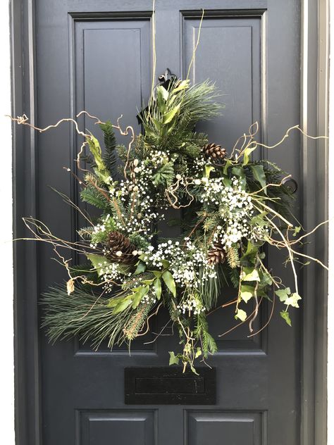 Gypsophila Christmas Tree, Hazel Tree, Wreath Inspiration, Mini Ideas, Evergreen Wreath, Xmas Wreaths, Christmas 2022, Christmas Minis, Beautiful Wreath