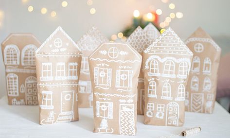 Diy Paper Bag Packaging, Paper Bag Packaging, Ginger Bread House Diy, Diy Paper Bag, Gingerbread Gifts, Christmas Advent Calendar Diy, Gingerbread Diy, Gift Bags Diy, Christmas Crafts To Make