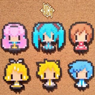 Kaito Perler Beads, Vocaloid Perler Bead Patterns, Perler Bead Vocaloid, Hatsune Miku Perler Beads, Vocaloid Perler Beads, Project Sekai Perler Beads, Miku Perler Beads, Vocaloid Pixel Art, Miku Perler