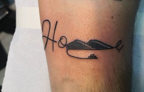 #newtattoo #Naples #myhome #greatwork #besttattooers #life #aesthetic #armtattoo #vesuvio💙... Vesuvio Tattoo, Naples Tattoo, Napoli Tattoo, Vesuvio Napoli, Mount Vesuvius, Life Aesthetic, Arm Tattoo, Infinity Tattoo, New Tattoos