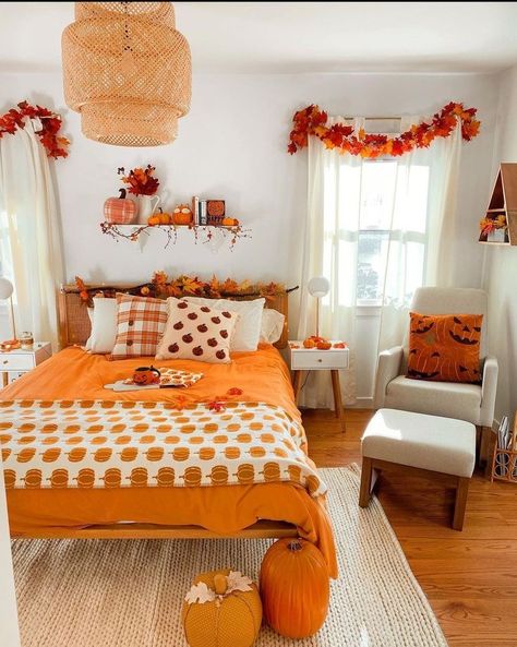 20+ COZY FALL BEDROOM IDEAS YOU'LL LOVE - Stylin by Sarita Fall Themed Room, Fall Themed Bedroom, Fall Decor Ideas For Bedroom, Fall Room Inspiration, Fall Curtains, Holiday Room Decor, Halloween Bedroom Decor, Autumn Room, Holiday Bedroom