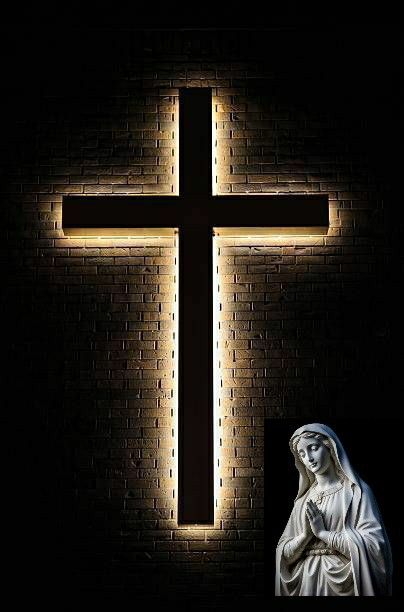 Cross Vision Board, Jesus On The Cross Art, Cross Wallpaper Iphone, God Aesthetic Pictures, Cross Wallpaper Aesthetic, Jesus Wallpaper Aesthetic, Jesus Cross Wallpaper, Jesus Christ Portrait, Christ Cross