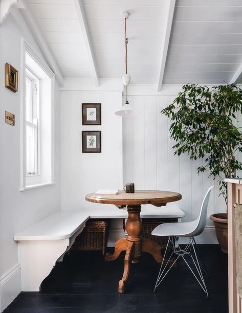 Flint House, Welsh Cottage, Coast House, Quarry Tiles, Under Stairs Cupboard, Reclaimed Brick, Kitchen Seating, American Interior, Banquette Seating