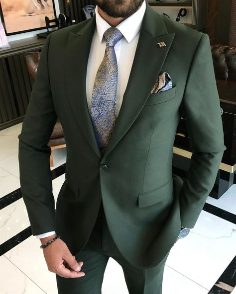 Groom Suit Green, Wedding Suit Green, Mens Suits Green, Green 3 Piece Suit, Pista Colour, 3 Piece Suit For Men, Peak Lapel Suit, 3 Piece Suit Wedding, Mens Fashion Suits Casual