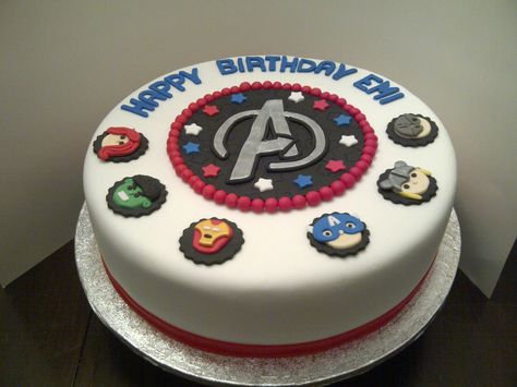 Avengers cake Avengers Birthday Cake, Birthday Cake Simple, Logo Avengers, Avengers Cake, Tart Cake, 6th Birthday Cakes, Superhero Birthday Cake, Cake Simple, Avengers Birthday