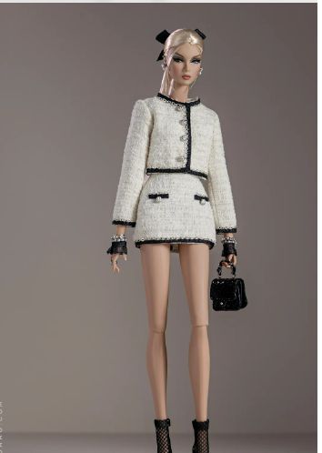 Winter Barbie Outfits, Fashion Barbie, Barbie Winter Outfits, Fashion Doll, Paris Trip Outfits, Glamour Outfit, Girl Boss Style, High Fashion Dresses, Barbie Dress Fashion