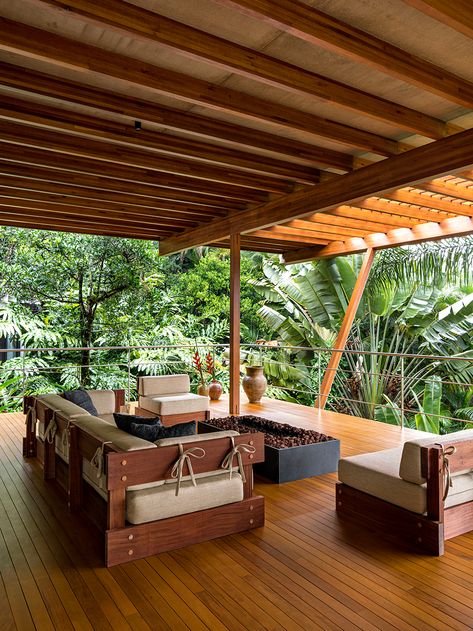 Green River Project, Treehouse Living, Relaxing Decor, Tropical House Design, Jungle House, Tropical Architecture, Sofa Chairs, Green River, Tropical House