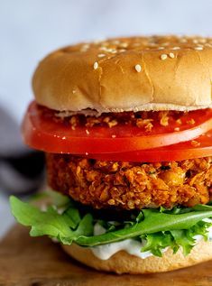 Quinoa Burger Recipe, Veg Burger, Chickpeas Benefits, Chickpea Quinoa, Quinoa Burger, Chickpea Snacks, Veggie Patties, Chickpea Burger, Quinoa Burgers