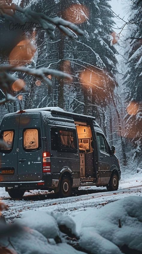 Winter Van life *Mood* #Vanlife #mood #wintermood #travel #travelmood Van Life Aesthetic, Vans Aesthetic, Mobile Office, Travel Van, Cabin Life, Camping Experience, Outdoor Entertaining, Travel Aesthetic, Outdoor Adventure