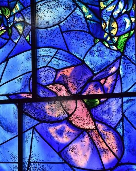 (Belarus) Bird, stained Glass by Marc Chagall (1887- 1985). Chagall Windows, Artist Chagall, Mark Chagall, Chagall Paintings, Stained Glass Church, Modern Stained Glass, Marc Chagall, Art Stained, Jewish Art