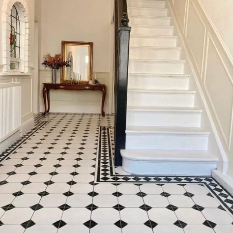 Black And White Victorian Tiles Hallway, 1930s Floor Tiles Hallway, Kitchen Floor Tiles Black And White, Monochrome Floor Tiles, Chequerboard Floor Kitchen, Tiled Hallway Floor Victorian, Tiled Dining Room Floor, Black And White Victorian Tiles, Kitchen Checked Floor