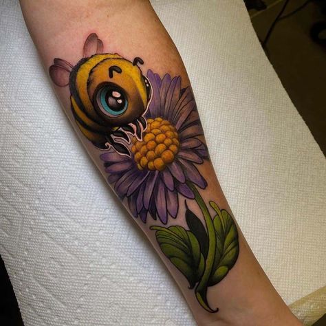 Aster Flower Tattoos With A Bee Bumble Bee Tattoo Ideas, Tattoos Trending, Aster Flower Tattoo, Bumblebee Tattoo, Aster Tattoo, Bee Tattoo Ideas, Aster Flower Tattoos, Name Flower Tattoo, Honey Bee Tattoo