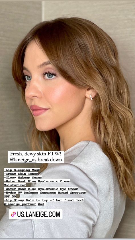 Sydney Sweeney Hair, Sydney Sweeney, Hair Stylies, Brown Blonde Hair, Dewy Skin, Skin Toner, Undercut Hairstyles, Glowy Makeup, Retro Hairstyles