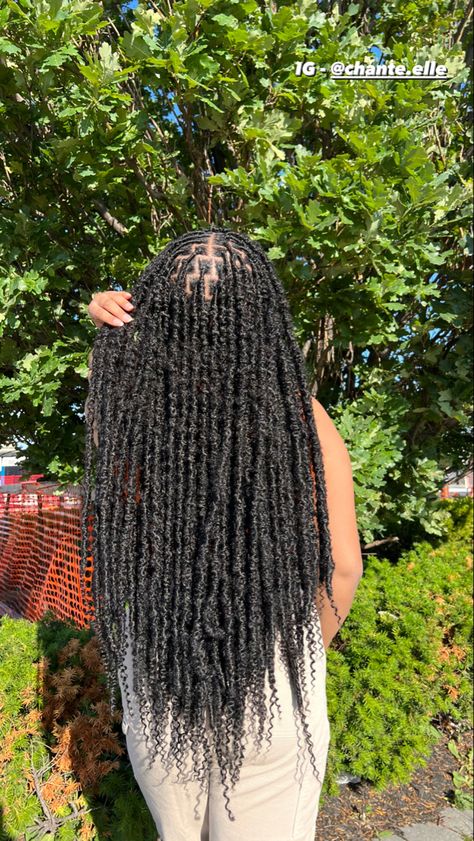 Distressed Locs With Curly Ends, Long Locs With Curly Ends, Soft Locs With Curls At The End, Distressed Soft Locs With Curls, Distressed Locs With Curls, Faux Locs With Curls At The End, Soft Locs With Curly Ends, Soft Locs With Curls, Faux Locs With Curly Ends