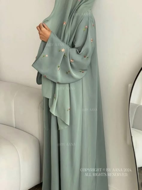 Abaya Business, Simple Abaya Designs, Burkha Designs, Embroidered Abaya, Simple Abaya, Abaya Collection, Abaya Designs Latest, Flowy Cardigans, Popular Clothing Styles