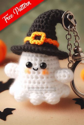 Ghost Halloween Amigurumi is a fun and cute project for the Halloween season Geeky Crochet Patterns, Horror Crochet, Spooky Crochet, Gothic Crafts, Crochet Fall Decor, Halloween Amigurumi, Crochet Colorful, Getting Ready For Christmas, Diy Crochet Patterns