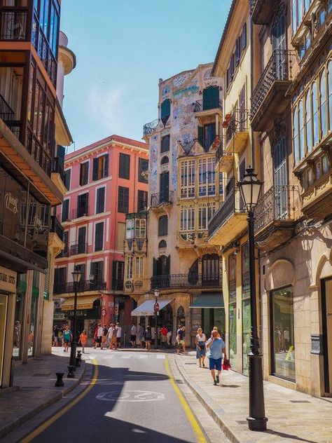 What to do in Mallorca #Palma #Mallorca #travel Palma Mallorca Aesthetic, Majorca Aesthetic, Mallorca Aesthetic, Deia Mallorca, Mallorca Travel, Spanish Islands, Spain Aesthetic, Mallorca Spain, Columbia Sc