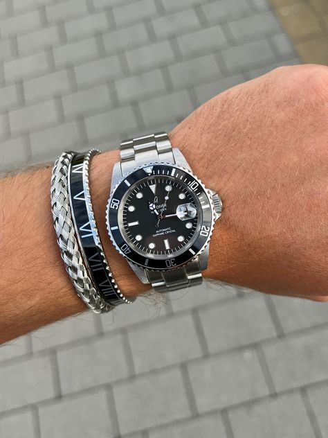 Match your luxury or diver watch with our Roman Speed bracelet and Titan bangle combo👌🏻 #fashion #mensfashion #bracelet #bracelets #menstyle Trendy Boy Outfits, Divers Watch, Diver, Luxury Watches, Cool Watches, Bracelet Designs, Bracelets For Men, Luxury Design, Bracelet Watch