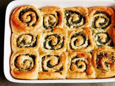 These soft, savory Feta and Spinach Buns mimic the flavors of spanakopita, the popular Greek appetizer. Spinach Buns, Morning Bun, Greek Appetizers, Feta Cheese Recipes, Spinach Feta, Buns Recipe, Bun Recipe, Cinnamon Buns, Kitchen Food