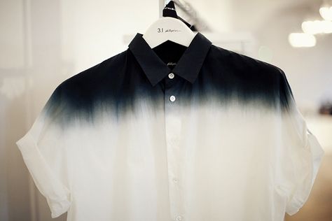 DIY Inspiration | Bleached Denim Dip Dye Clothes, Dip Dye Diy, Dip Dye Shirt, Ombre Shirt, Philip Lim, Diy Ombre, Diy Tie, Tie Dye Diy, Bleached Denim