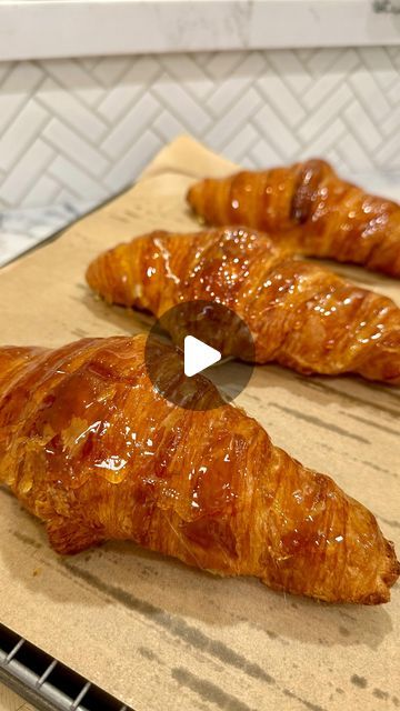 Julia Vuong on Instagram: "CRÈME BRÛLÉE COSTCO CROISSANTS 🥐 🍡🍦

Omw to go buy another pack of croissants because these were too good 🙂‍↕️

Ingredients:
-6 Costco croissants 
-1 cup sugar 
-1 cup water 

Custard
-1 cup heavy cream
-3 tbsp sugar 
-2 egg yolks 
-1 tbsp cornstarch 
-1 tsp vanilla extract 

Whipped cream
-1 cup heavy cream
-2 tbsp powdered sugar 

ENJOY!

#cremebrulee #costco #croissant #tanghulu #easyrecipe" Recipes Using Costco Croissants, Costco Croissants Recipe, Creme Brulee Croissant, Store Bought Croissant Ideas, Costco Croissant Hack, Crissonts Recipe Ideas, Costco Croissants Ideas, Croissant Dessert Recipes, Croissant Desserts