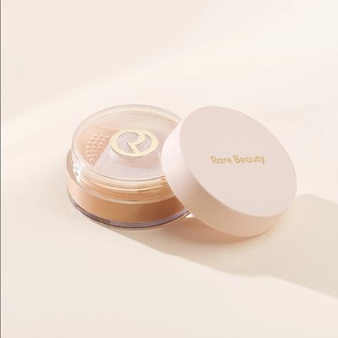 Always an Optimist Soft Radiance Setting Powder Rare Beauty Compact Powder, Rare Beauty Setting Powder, Rare Beauty Powder, Selena Gomez Makeup, Makeup Cantik, Mack Up, Preppy Vibes, Wishlist 2024, What Makes You Unique