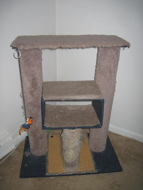 Ten years ago, without a plan, I made a tower for my cat. Recently, I took it apart and remade it. You can recover yours or make a new one with these instructions. Diy Cat Scratching Post, Big House Cats, Diy Cat Tower, Diy Cat Tree, Diy Dresser Makeover, Cat Towers, Cat Plants, Diy Accent Wall, Diy Greenhouse