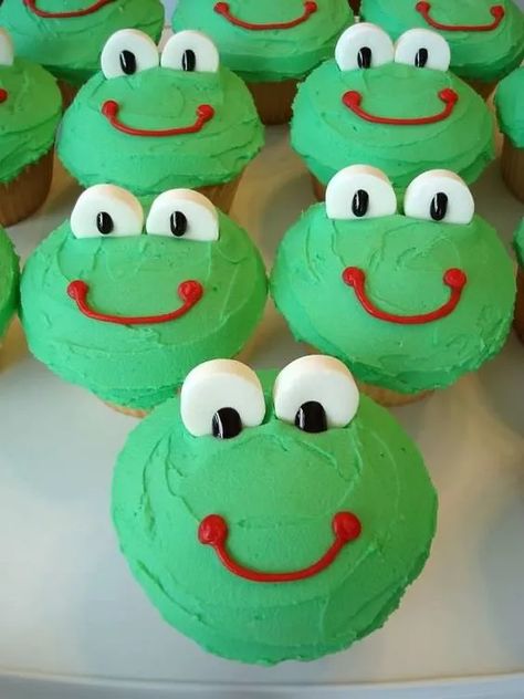 13+ Frog Themed Baby Shower Ideas 2023 Froggy Cupcakes, Frog Party Ideas, Lamb Cupcakes, Frog Cupcakes, Themed Baby Shower Ideas, Frog Baby Showers, Frog Birthday Party, Frog Party, Frog Birthday