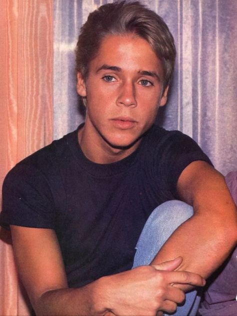 Chad Lowe, Hot Tamales, Rob Lowe, 80s Movies, Vintage Men, Eye Candy, Pin Up, Musician, Actors