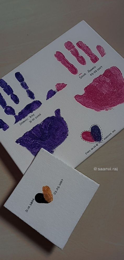 Craft Ideas For Best Friends Birthday, Ideas For Bff Gifts, Aesthetic Drawing For Best Friend, Best Friend Aesthetic Drawing, Birthday Ideas For Guy Best Friend, Painting Ideas With Friends Aesthetic, Birthday Ideas Gifts Friend, Best Friends Photos Drawing, Handprint Best Friend