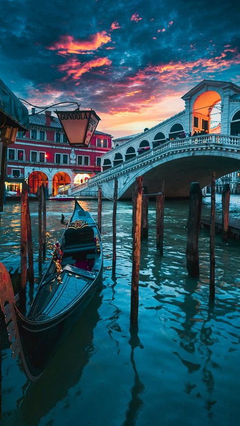 Italy Itinerary, W Hotel, Voyage Europe, Grand Canal, Sunset Wallpaper, Italy Photo, Most Beautiful Cities, Rimini, Best Cities