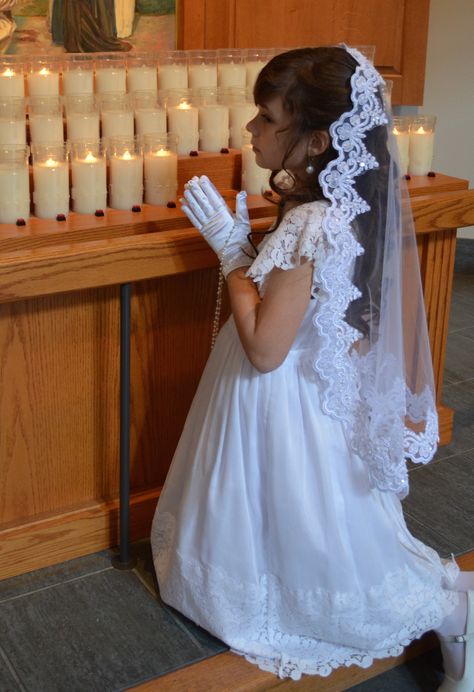 First Communion Dresses Catholic, First Communion Hairstyles, Communion Hairstyles, Girls First Communion Dresses, First Communion Veils, Communion Veils, First Communion Decorations, Holy Communion Dresses, Magical Dress