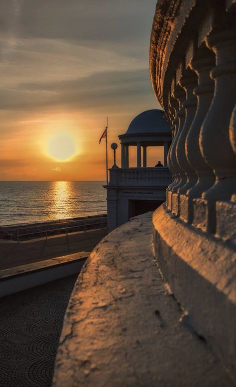 Bexhill On Sea England, Gorgeous Pics, Student Room, Kingdom 3, Beautiful Skies, Maybe In Another Life, English History, East Sussex, British Isles