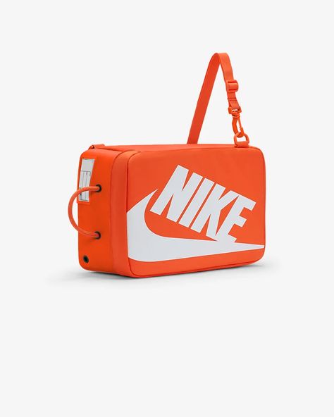 Nike Shoe Box Bag (12L). Nike ID Nike Vintage Shoes, Nike Shoe Box, Shoes In Style, Nike Logos, Football Backpack, Mochila Nike, Nike Shoe, Vintage Shoe, Nike Bags