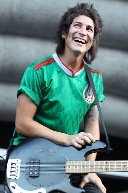 Pierce The Veil Jaime Preciado | Jaime Preciado of Pierce the Veil Justin Hills, Zack Merrick, Jaime Preciado, Alan Ashby, Tony Perry, Ashley Purdy, Vans Warped Tour, Why I Love Him, Kellin Quinn