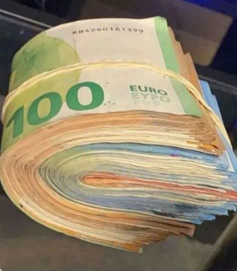 Fake Money, Money Pictures, Money On My Mind, Rich Money, Money Magnet, Law Of Attraction Money, Money Talks, Money And Happiness