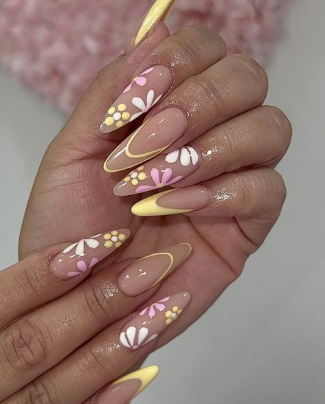 ig: nailsxlizeth_ Almond Acrylic Nails Designs, Nyc Nails, Hello Nails, Beauty Nails Design, Minimalist Nail Art, Glamour Nails, Pink Nail Art, Casual Nails, Acrylic Nails Coffin Pink